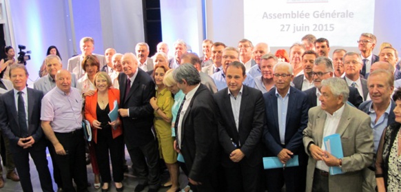 Enfin tous unis...contre Paris (photo MN) Enfin tous unis...contre Paris (photo MN)