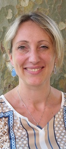 "Am'una bèla diversitat de territòris e tant de diferéncias socialas, Provença podriá èstre lo país ont'assajar lo malhum electric de deman" que pensa Chloé Pfeiffer, dir. ajoncha tecnica a ERDF Provença Aups (photo MN) "Am'una bèla diversitat de territòris e tant de diferéncias socialas, Provença podriá èstre lo país ont'assajar lo malhum electric de deman" que pensa Chloé Pfeiffer, dir. ajoncha tecnica a ERDF Provença Aups (photo MN)