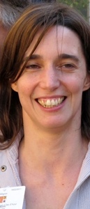 Sofia Camard bailèja la tiera ecologista provençala fòra de tota aligança 'mé lo PS : "volem parlar a l'elegeire" (photo MN) Sofia Camard bailèja la tiera ecologista provençala fòra de tota aligança 'mé lo PS : "volem parlar a l'elegeire" (photo MN)