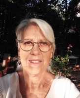 Patricia Jouve est artiste peintre, participe au cercle occitan de La Sanha. Elle est aussi conteuse, en occitan, dans les écoles locales et les centres aérés (photo MN) Patricia Jouve est artiste peintre, participe au cercle occitan de La Sanha. Elle est aussi conteuse, en occitan, dans les écoles locales et les centres aérés (photo MN)