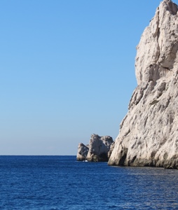 Selon le Conseil de Développement de MPM, les eaux chargées d'arsenic et de métaux d'Alteo, plus légères que l'eau de mer, remonteraient rapidement à la surface des flots (photo MN)