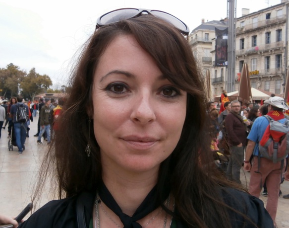 Eva : "Demeurons positifs, dans l'enseignement, la demande d'occitan augmente. Mais il faut qu'on puisse y répondre..." (photo AC DR) Eva : "Demeurons positifs, dans l'enseignement, la demande d'occitan augmente. Mais il faut qu'on puisse y répondre..." (photo AC DR)