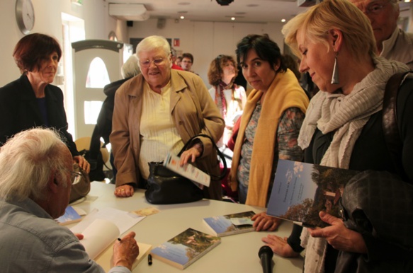 Gerard Tautil emplisse la bibliotèca de La Seina per parlar toponimia