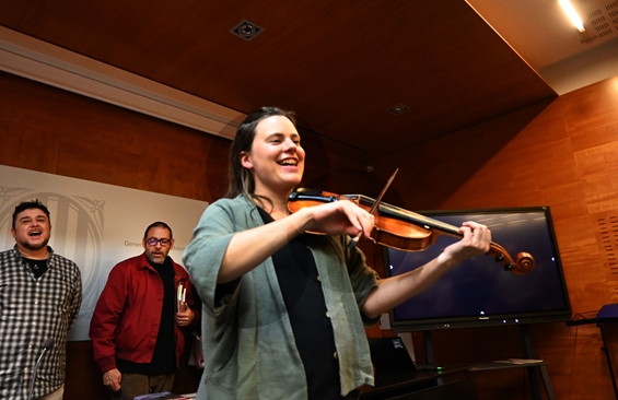 Après l'effort voici le moment de faire la fête, avec Anaïs Falcó (photo CAOC DR) Après l'effort voici le moment de faire la fête, avec Anaïs Falcó (photo CAOC DR)