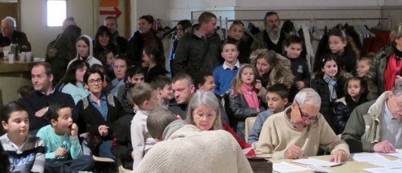 Intergénérationnel, ludique, convivial...La DIctada 2015 à Septèmes (13), avec au premier plan le regretté Joan Saubrement, un pilier de cette Dictada (photo MN) Intergénérationnel, ludique, convivial...La DIctada 2015 à Septèmes (13), avec au premier plan le regretté Joan Saubrement, un pilier de cette Dictada (photo MN)