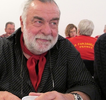 Au festival Cantar Lo País, en avril, Alain Andréoli (Ceucle Oc La Seina) et La Farigouleto de la Gardo étaient dos à dos pour le déjeuner. Ils seront côte à côte à l'Eglise Saint-Jean Baptiste de Berthe le 27 février (photo MN) Au festival Cantar Lo País, en avril, Alain Andréoli (Ceucle Oc La Seina) et La Farigouleto de la Gardo étaient dos à dos pour le déjeuner. Ils seront côte à côte à l'Eglise Saint-Jean Baptiste de Berthe le 27 février (photo MN)