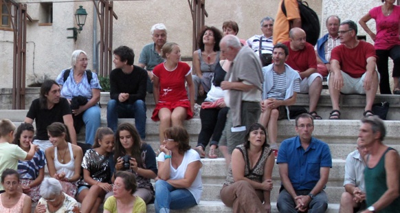 Une soirée d'avant-concert, aux Rescòntres de 2012 (photo MN)