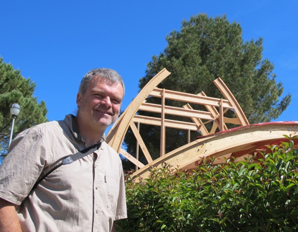 Yannick Le Guinner (Pole Eco Design) a conçu la Marcotte de manière collaborative avec les lycéens de Valabre et les étudiants de l'Ecole d'Arts et Design d'Aix (photo MN)