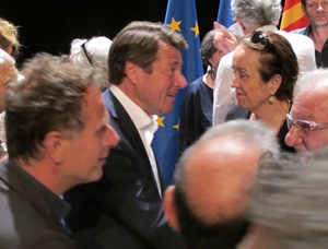 Acteurs culturels de gauche dans des villes de droite, qui ont compté pour éviter le FN : ici Charles Berling (Théâtre Liberté de Toulon et Christian Estrosi) Photo MN Acteurs culturels de gauche dans des villes de droite, qui ont compté pour éviter le FN : ici Charles Berling (Théâtre Liberté de Toulon et Christian Estrosi) Photo MN