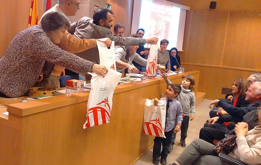 La Dictada a été organisée dans une quarantaine de villes françaises ...et à Barcelona, où le Caoc n'a pas oublié les petits (photo XDR)