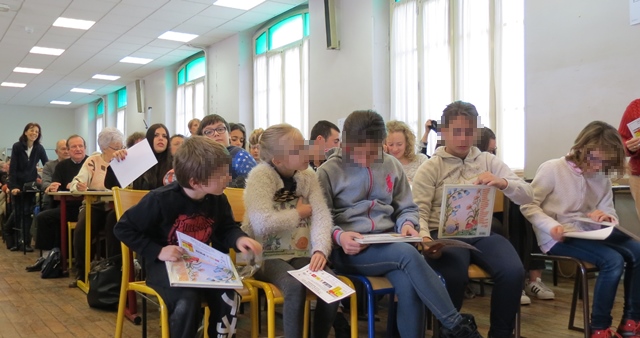 A la Dictada 2017, les élèves de la première école bilingue niçoise, Portegaliers (Orangers) - Photo MN