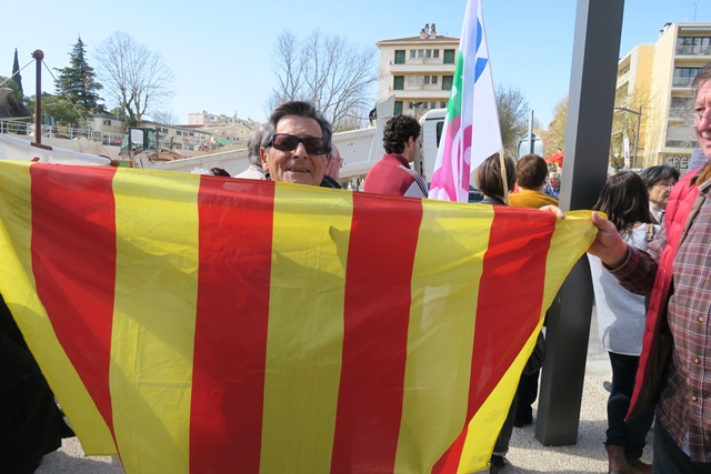 Lei manifestants seràn fòrça avisats de mandar fotos e textes, am'un telefonet a vòstre jornau, per espandir vòstra mobilisacion (photo MN)