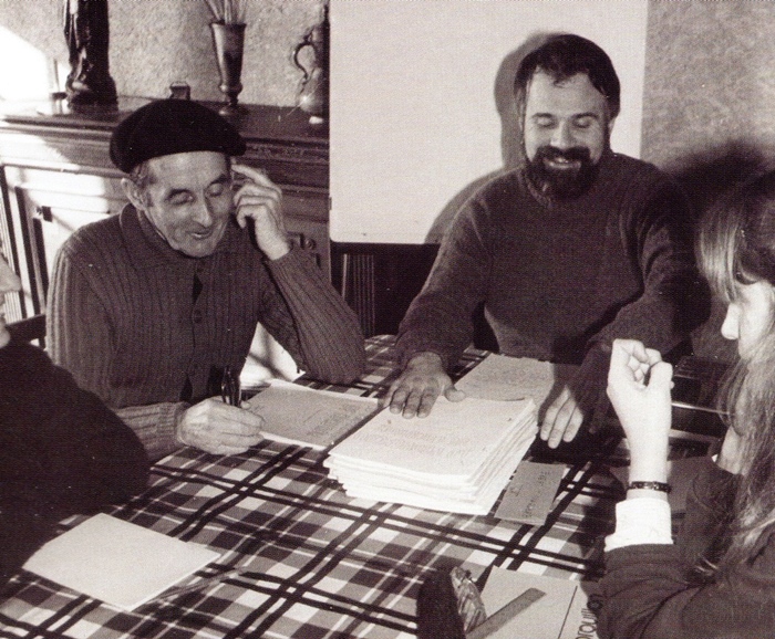 Elie Lebre, Alain Barthélemy, Madeleine Jaquier à Cucuron début des années 1980 (photo XDR)