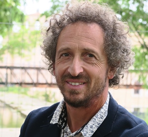 Autre candidat RPS, Didier Cade, dans le Var, où il mène une action d'opposition au long cours contre la Ligne nouvelle grande vitesse vers Nice et pour une réorientation des transports collectifs en fonction des besoins régionaux (photo MN) Autre candidat RPS, Didier Cade, dans le Var, où il mène une action d'opposition au long cours contre la Ligne nouvelle grande vitesse vers Nice et pour une réorientation des transports collectifs en fonction des besoins régionaux (photo MN)