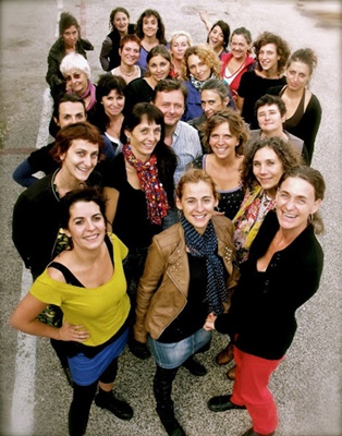 Plusieurs choeurs de femmes d'expression occitane ont participé à la création. On les retrouvera aux Joutes musicales de Correns en juin 2014 (photo XDR)