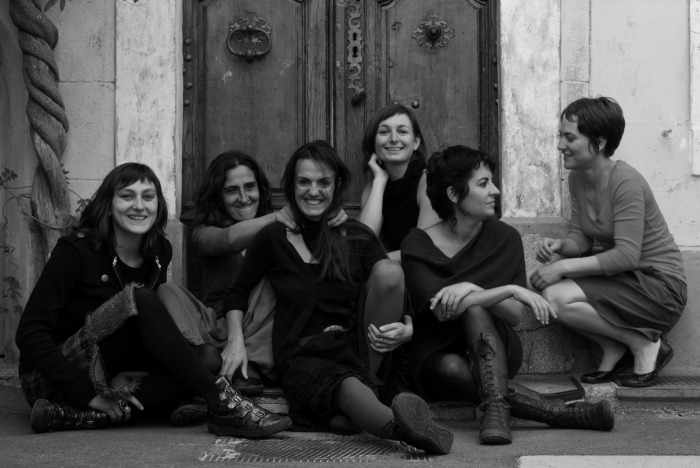 Créé en 2004, La Roquette (alors Choeur de la Roquette) étaient d'abord un choeur de femmes qui se réapproprie la culture locale (photo XDR) Créé en 2004, La Roquette (alors Choeur de la Roquette) étaient d'abord un choeur de femmes qui se réapproprie la culture locale (photo XDR)