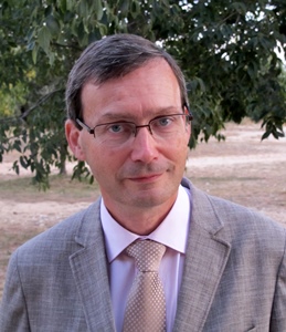 Jean-Luc Domenge : "Les anciens qui témoignaient de leur savoir populaire avaient conscience que cela avait de la valeur" (photo MN) Jean-Luc Domenge : "Les anciens qui témoignaient de leur savoir populaire avaient conscience que cela avait de la valeur" (photo MN)
