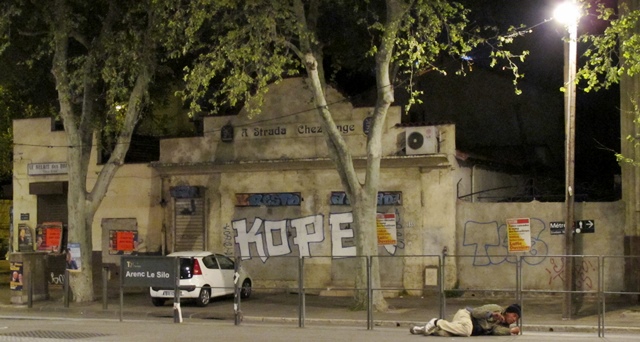 Dans une série d'articles le lauréat du prix Albert Londres avait mis en relation pauvreté dans les quartiers de Marseille et économie des stupéfiants, loin des habituels clichés (photo MN)