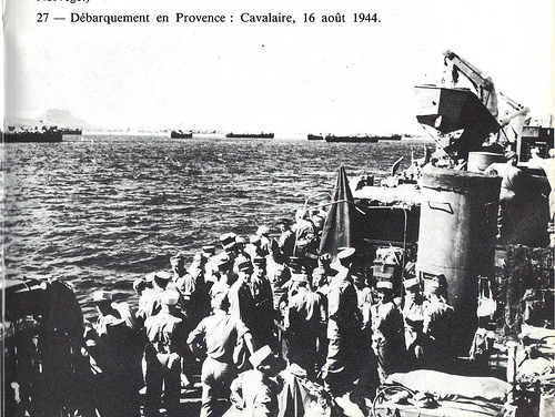 Les troupes françaises débarquent à Cavalaire (XDR)