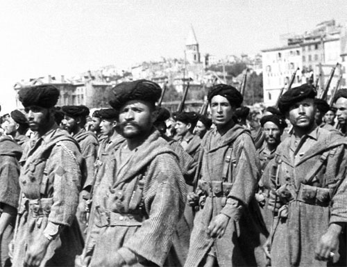 Les goumiers marocains participent largement à la libération de la cité phocéenne où les combats feront deux mille morts (photo XDR)