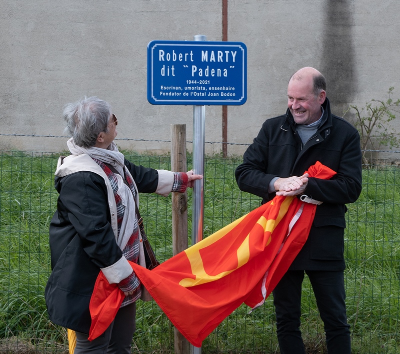 Josiana Daunis amb lo premier cònsol de Crespinh (foto Daidièr Mir DR)