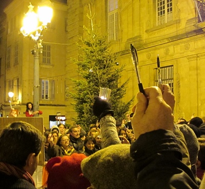 Liberté de la presse ? Si elle est si essentielle elle doit être une cause nationale et être aidée en conséquence contre toutes les attaques. Ici à Aix le 7 janvier (photo MN)