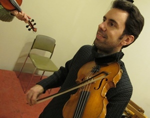 Christian Fromentin à L'Ostau dau Pais Marselhés, "faire découvrir les musiques occitanes e permettre de se les approprier" (photo MN) Christian Fromentin à L'Ostau dau Pais Marselhés, "faire découvrir les musiques occitanes e permettre de se les approprier" (photo MN)