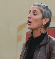 Marie-Madeleine Martinet, qui dirige le chœur de femmes Pantai en còr  (photo MN)