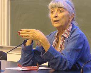 Danielle Julien : "La Fèsta, c'est le vocabulaire exact et le reflet fidèle de la vie populaire de ces années d'après-guerre dans le pays de Nîmes" (Photo MN) Danielle Julien : "La Fèsta, c'est le vocabulaire exact et le reflet fidèle de la vie populaire de ces années d'après-guerre dans le pays de Nîmes" (Photo MN)