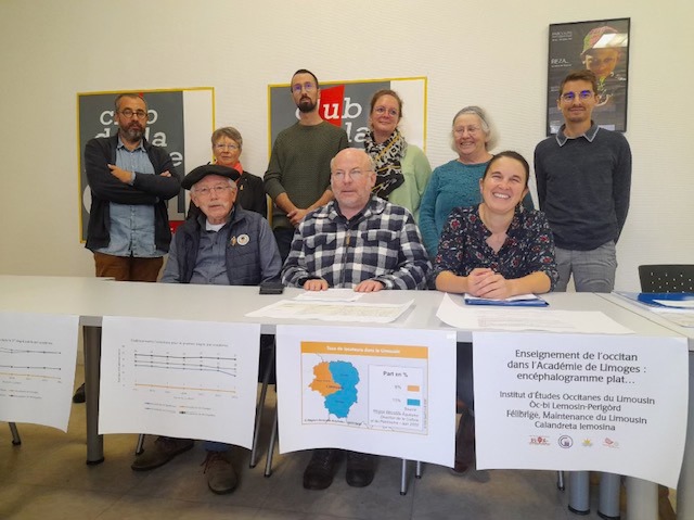Les représentants des entités de promotion de l'occitan ont mis la question sus la place publique (photo XDR) Les représentants des entités de promotion de l'occitan ont mis la question sus la place publique (photo XDR)