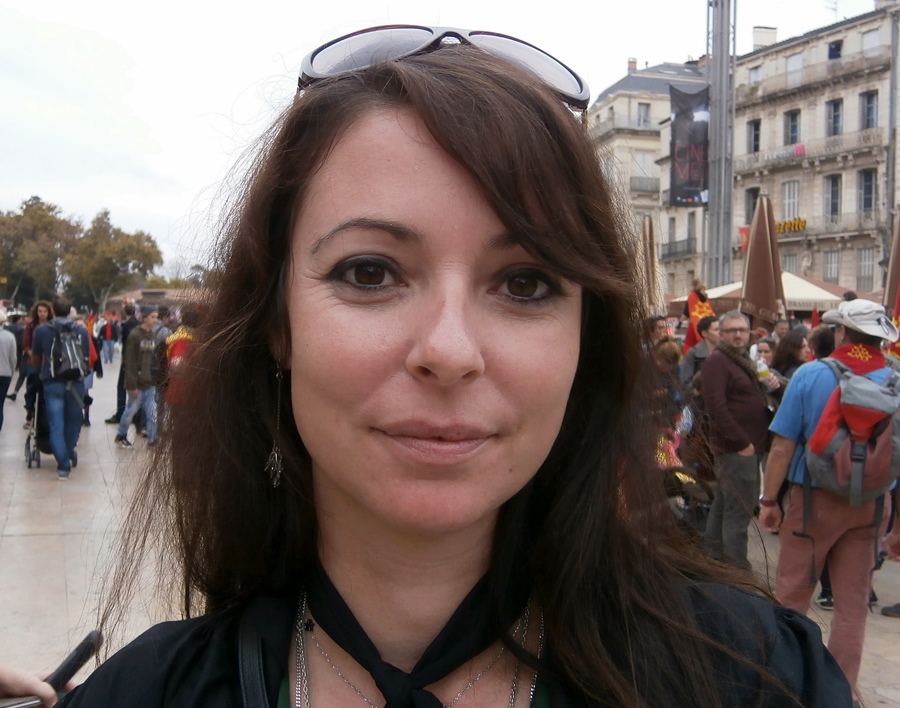 Eva : "Demeurons positifs, dans l'enseignement, la demande d'occitan augmente. Mais il faut qu'on puisse y répondre..." (photo AC DR) Eva : "Demeurons positifs, dans l'enseignement, la demande d'occitan augmente. Mais il faut qu'on puisse y répondre..." (photo AC DR)