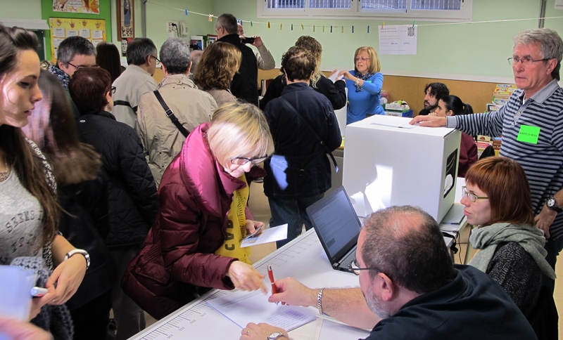 La Consulta du 9 novembre 2014 avait dégagé une majorité pro-indépendantiste en Catalogne d'Espagne. Elle avait déjà été considérée comme anticonstituionnelle par le TCE (photo MN)