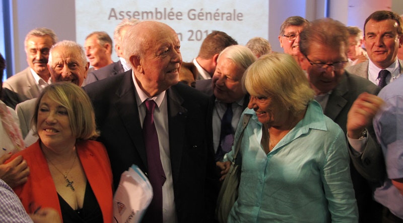 Autour des deux adversaires Maryse Joissains (pays d'Aix) et Jean-Claude Gaudin (Marseille) les maires avaient cristallisé l'opposition à la création d'une métropole marseillaise. Ils ont désormais épuisé les recours juridiques, mais n'acceptent toujours pas la nouvelle entité (photo MN) Autour des deux adversaires Maryse Joissains (pays d'Aix) et Jean-Claude Gaudin (Marseille) les maires avaient cristallisé l'opposition à la création d'une métropole marseillaise. Ils ont désormais épuisé les recours juridiques, mais n'acceptent toujours pas la nouvelle entité (photo MN)