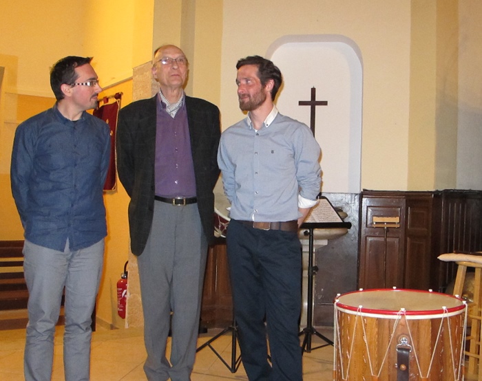 Jean-Baptiste Giai et Maurice Guis, aux côtés de leur interprète Sylvain Brétéché, au Temple aixois de la rue de la Masse (photo MN)