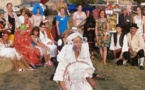 Entre defila de modo e carnavau a Vers-sus-Mèujo Entre defila de modo e carnavau a Vers-sus-Mèujo