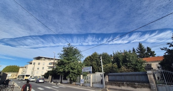 Vu depuis Avignon (photo Raphael Cuny)